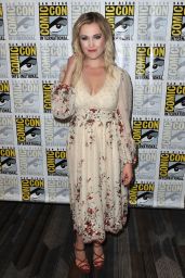 Eliza Taylor - ‘The 100’ Press Line at Comic-Con International in San Diego 7/22/2016