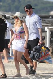 Ellie Goulding in a Swimsuit at a Beach in Miami 7/21/2016