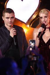 Emma Roberts - MTV Fandom Awards in San Diego 7/21/2016