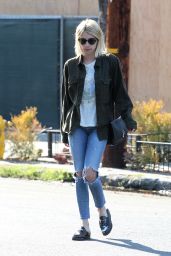 Emma Roberts Urban Outfit - Leaving 901 Salon West Hollywood, 07/05/2016 