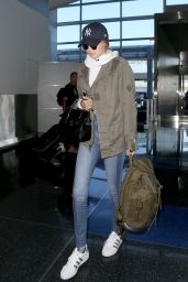 Gigi Hadid at JFK Airport in NYC, 07/20/2016 