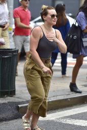 Hilary Duff Street Style - Getting Lunch in NYC 7/14/2016 