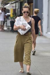 Hilary Duff Street Style - Getting Lunch in NYC 7/14/2016 