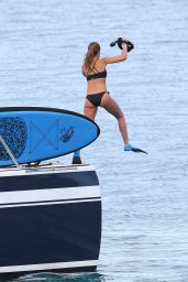 Jessica Alba Wearing a Bikini in Hawaii, July 2016