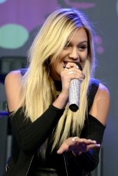 Kelsea Ballerini - Performs in support of her 