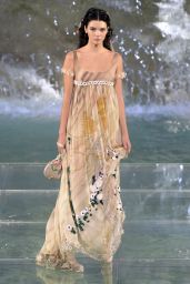 Kendall Jenner - 90th Anniversary of Fendi at the Trevi Fountain in Rome, June 2016