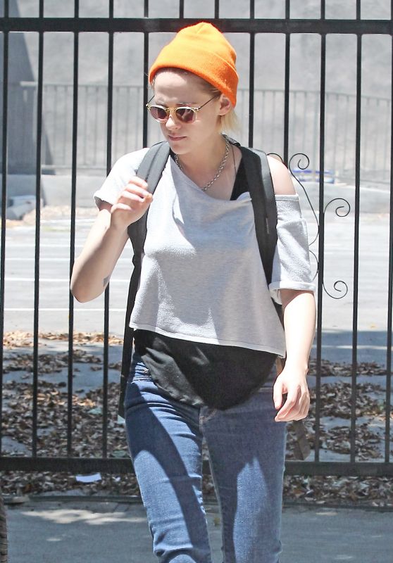 Kristen Stewart Urban Street Style - Los Angeles 7/17/2016 