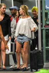 Margot Robbie - Arriving in Miami, FL 7/24/2016