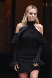 Margot Robbie Arriving to Appear on The Tonight Show With Jimmy Fallon in NYC 7/28/2016