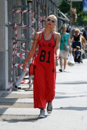 Michelle Hunziker Street Style - Milan 7/21/2016