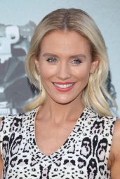 Nicky Whelan – ‘Lights Out’ Premiere in Los Angeles, CA 7/19/2016