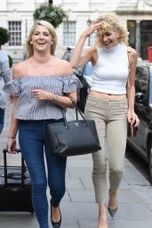 Pixie Lott Arriving at the Hayemarket Theatre in London 7/29/2016 