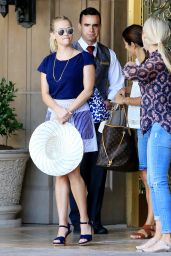 Reese Witherspoon Cute Style - at the Four Seasons in Beverly Hills 7/16/2016 