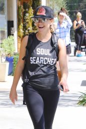 Reese Witherspoon in Leggings - Brentwood, July 16 2016