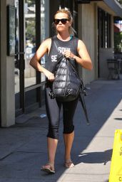 Reese Witherspoon in Leggings - Los Angeles, 07/10/2016 