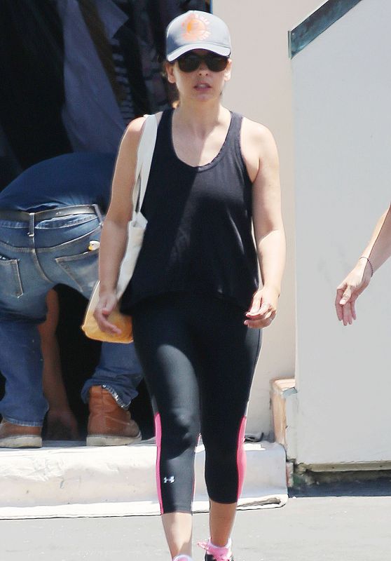 Sarah Michelle Gellar - Leaving a Gym in Santa Monica 7/10/2016 
