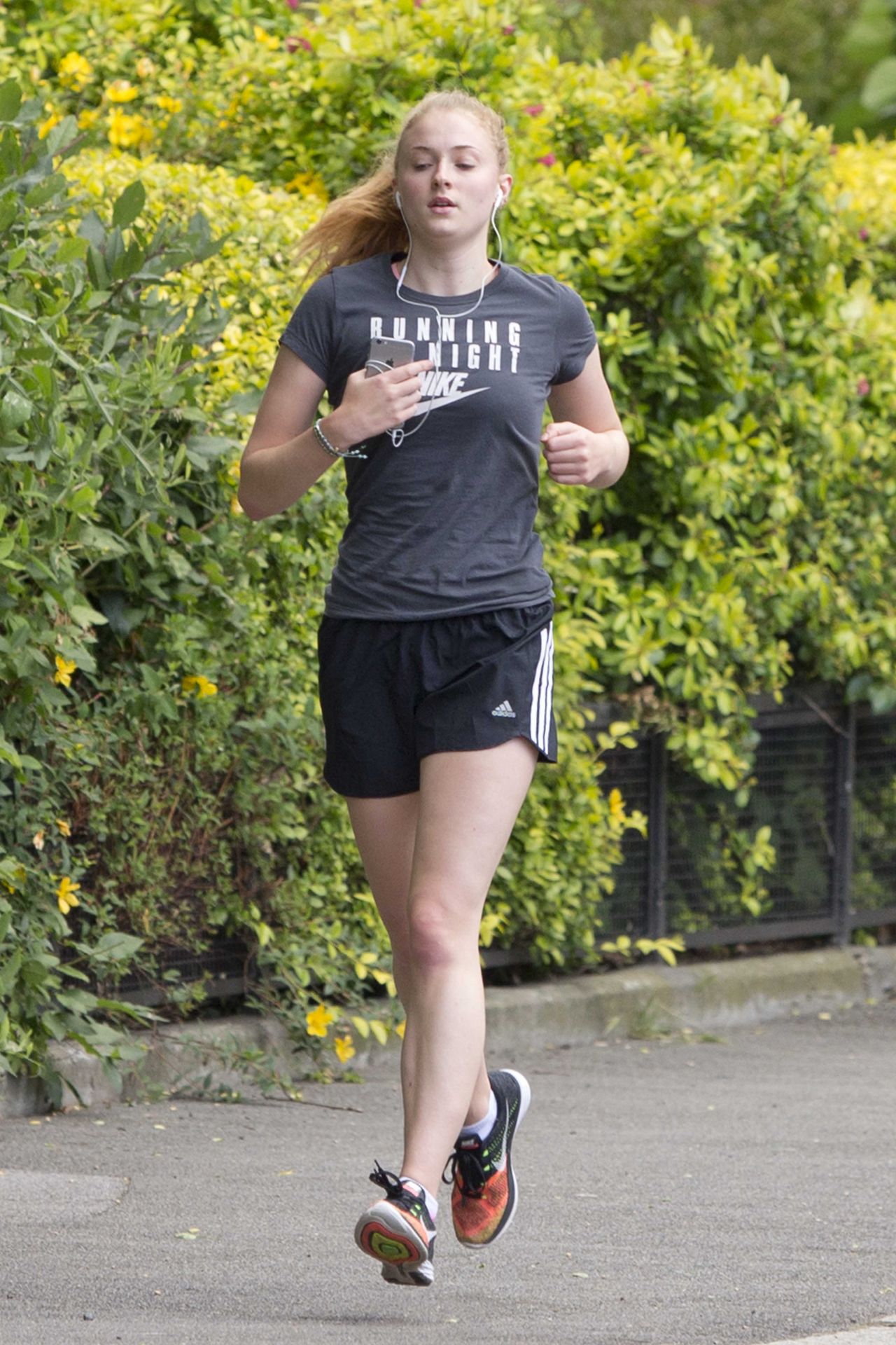 Sophie Turner - Jogging in London, 7/5/2016