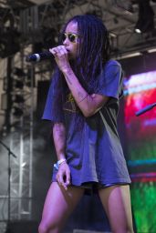 Zoe Kravitz - Performs with Lolawolf at the Bonnaroo Music Festival in Manchester, Tennessee, June 2016