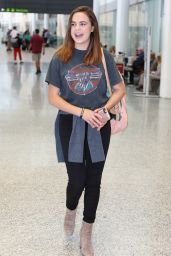 Bailee Madison Travel Outfit - Toronto Pearson International Airport 8/1/2016 