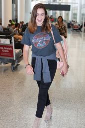 Bailee Madison Travel Outfit - Toronto Pearson International Airport 8/1/2016 
