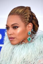 Beyonce – MTV Video Music Awards 2016 in New York City 8/28/2016