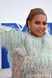 Beyonce – MTV Video Music Awards 2016 in New York City 8/28/2016