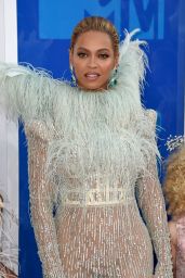 Beyonce – MTV Video Music Awards 2016 in New York City 8/28/2016