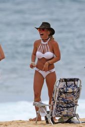 Britney Spears in Bikini, Hawaii, August 2016