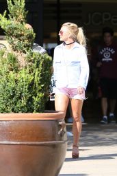 Britney Spears - Shopping in Claifornia 7/31/2016