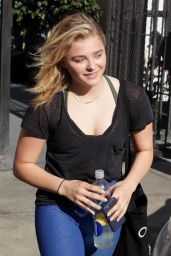 Chloe Grace Moretz in Spandex - Outside a Gym in Los Angeles 8/1/2016