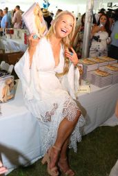 Christie Brinkley - Authors Night For The East Hampton Library at The East Hampton, NY, August 2016