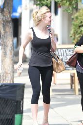 Elle Fanning - Out in Los Angeles 8/27/2016