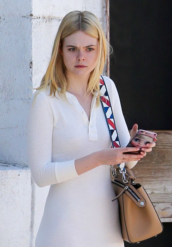 Elle Fanning - Out in Venice Beach, CA, August 2016