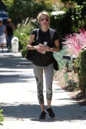Emma Roberts Street Style - Beverly Hills 8/11/2016 