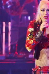 Gwen Stefani Performing in Vancouver 8/25/2016