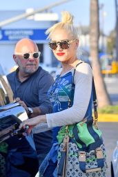 Gwen Stefani Urban Outfit - Leaving a Massage Place in Beverly Hills 8/28/2016