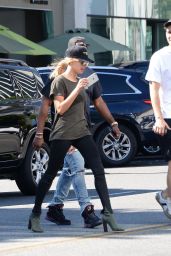 Hailey Baldwin at the Urth Cafe in Beverly Hills 8/18/2016 