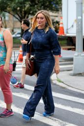 Hilary Duff - On the Set of 