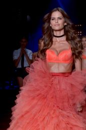 Izabel Goulart at Hope Parade Backstage and Runway in Sao Paulo,  Brazil August 2016