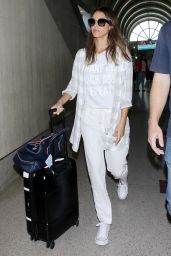 Jessica Alba Travel Outfit - LAX in LA 8/26/2016 