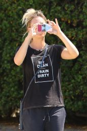Kaley Cuoco Street Style - Out in LA 8/16/2016 