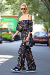 Karlie Kloss Summer Stret Style -NYC 8/25/2016 