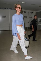 Karlie Kloss Travel Outfit - LAX 8/16/2016 