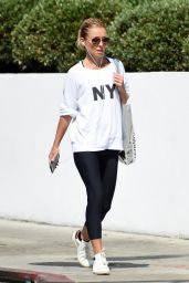 Kelly Ripa in Tights - Out in West Hollywood 8/11/2016 
