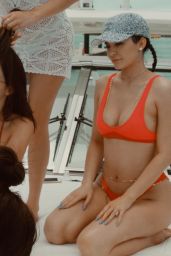 Kylie Jenner, Kendall Jenner, Bella Hadid & Hailey Baldwin - Photo Diary in Turks & Caicos, August 2016