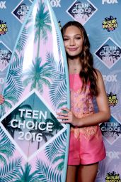 Maddie Ziegler – Teen Choice Awards 2016 in Inglewood, CA