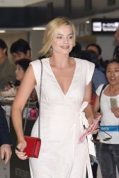 Margot Robbie - Arriving in Japan 8/24/2016 