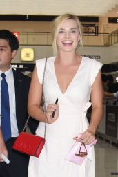Margot Robbie - Arriving in Japan 8/24/2016 