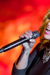 Miranda Lambert Performing in Detroit, August 2016
