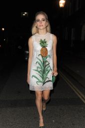 Pixie Lott Style - London 8/11/2016 